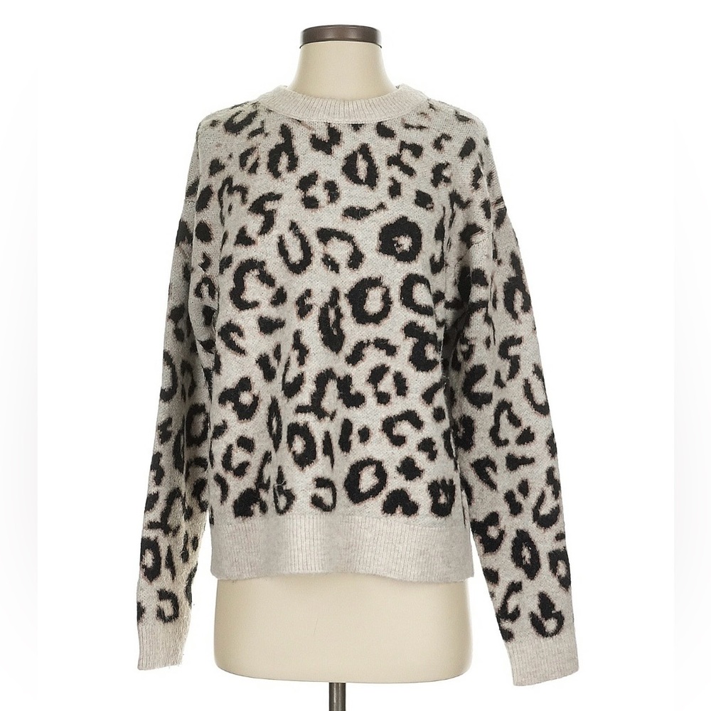 Fifteen Twenty Leopard print sweater. Size L. Warm. Worn once. Boxy fit